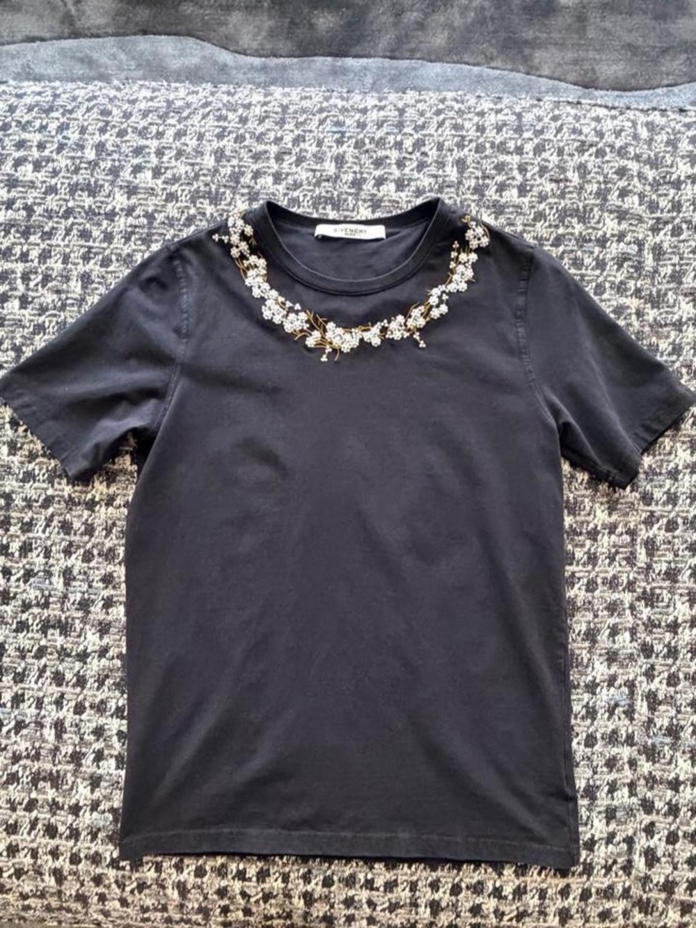 Givenchy Paris Black T-Shirt Embroidered Baby's Breath Floral Womens Size S